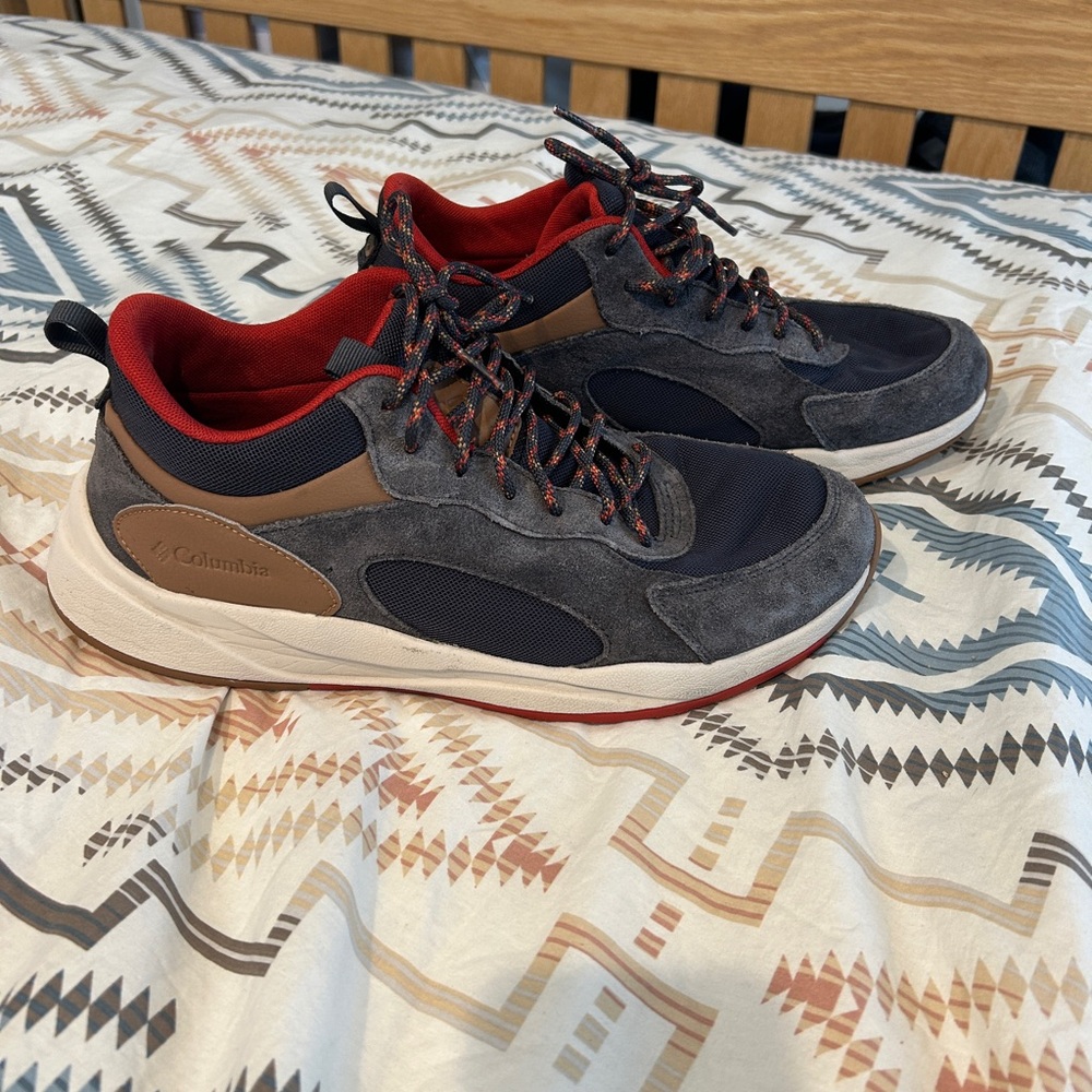 Columbia Size 10.5 Outdoor Hiking Shoes